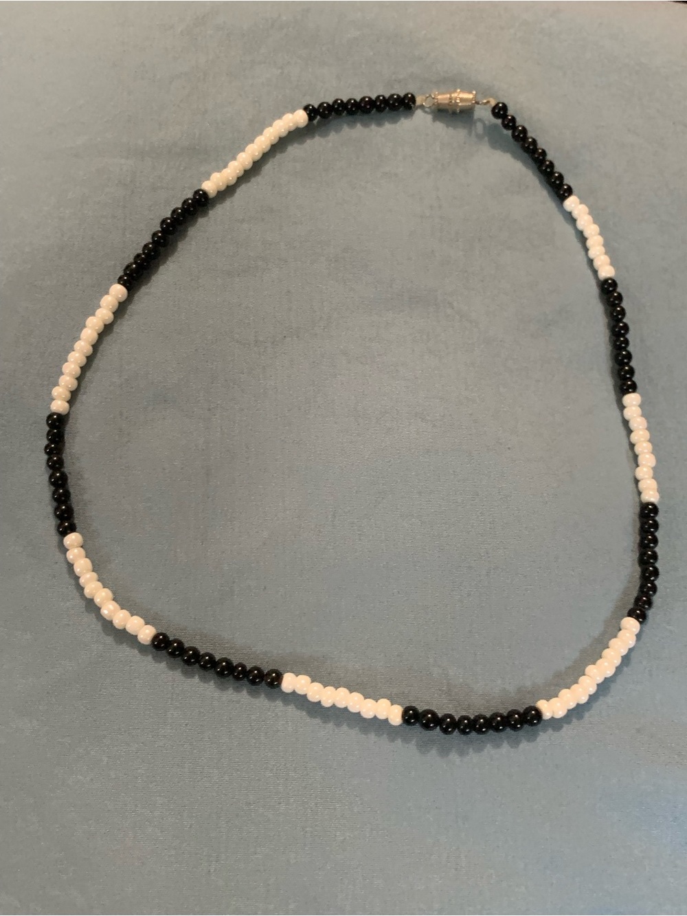 Vintage Black & White Beaded Choker Necklace - Classic Contrast